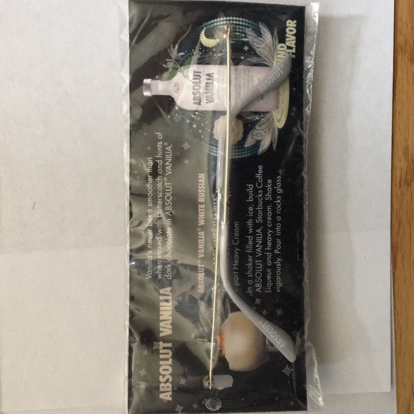 ABSOLUT  sunglasses, $10.00 per pair, Unisex - Picture 3 of 7